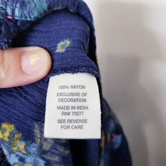 Mudd Jumpsuit size S Romper One‎ piece keyhole back button closure blue floral S - Picture 12 of 16